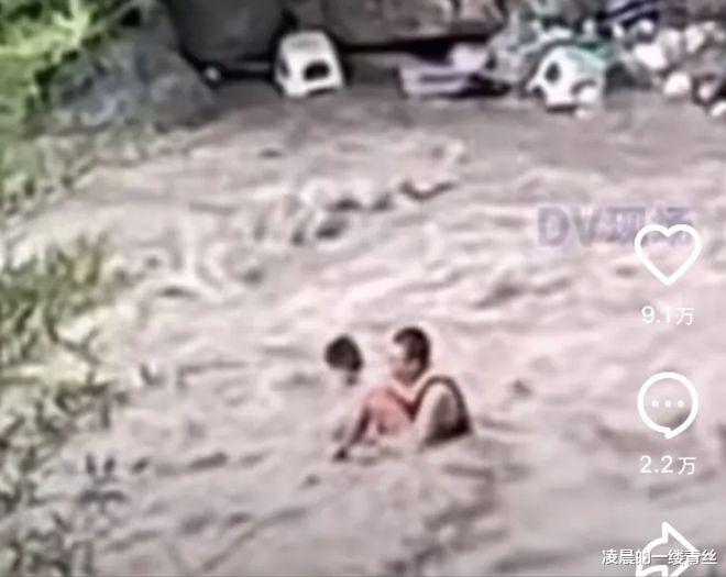 这就是父亲的伟大,但也是父亲的无知,最终父子