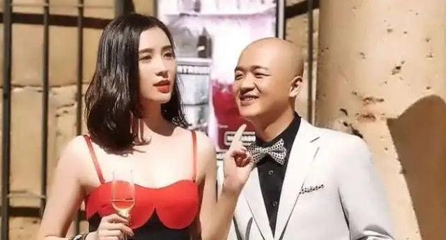 波音737|娱乐圈中醉酒出丑的明星,个个比曹格还离谱,网友吐槽:真掉价