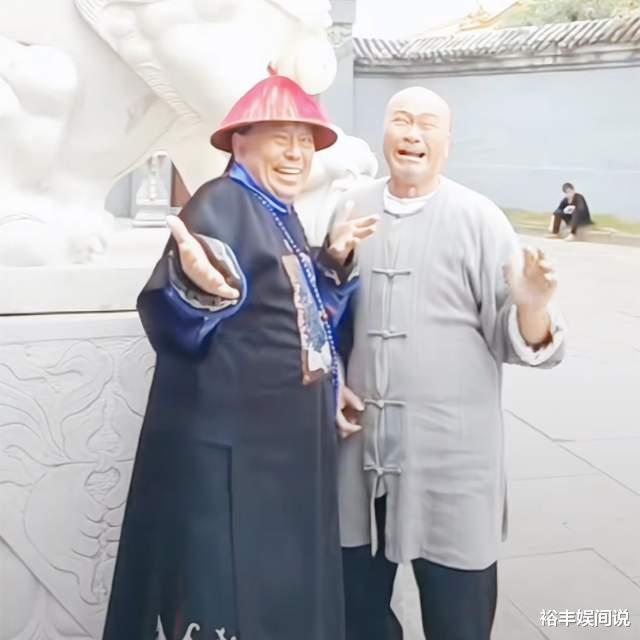 两位港星定居内地同台飙戏!楼南光已取得身份证,基爷骑车满山跑