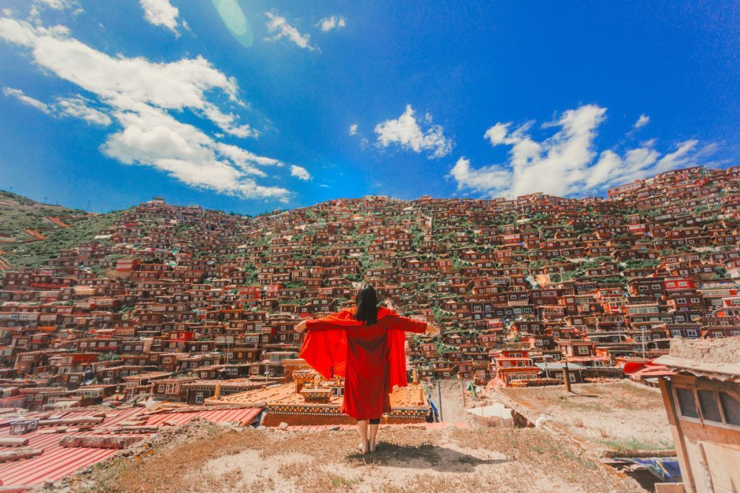 海西|色达永久封闭的第3年,重新开放!却被骂上热门:来了后悔一辈子