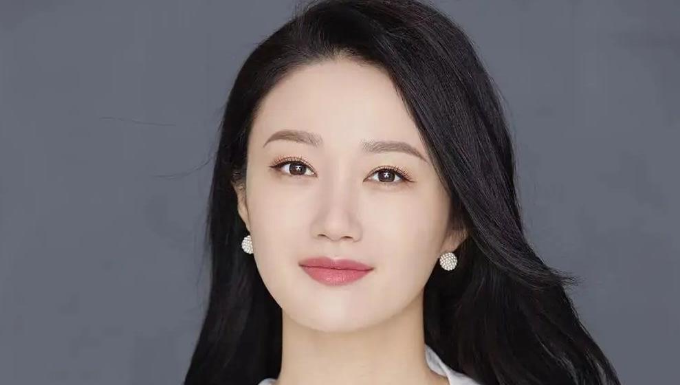 汤唯|田桐:选美冠军牵手凤凰卫视:“走多了,看多了,心就大了”