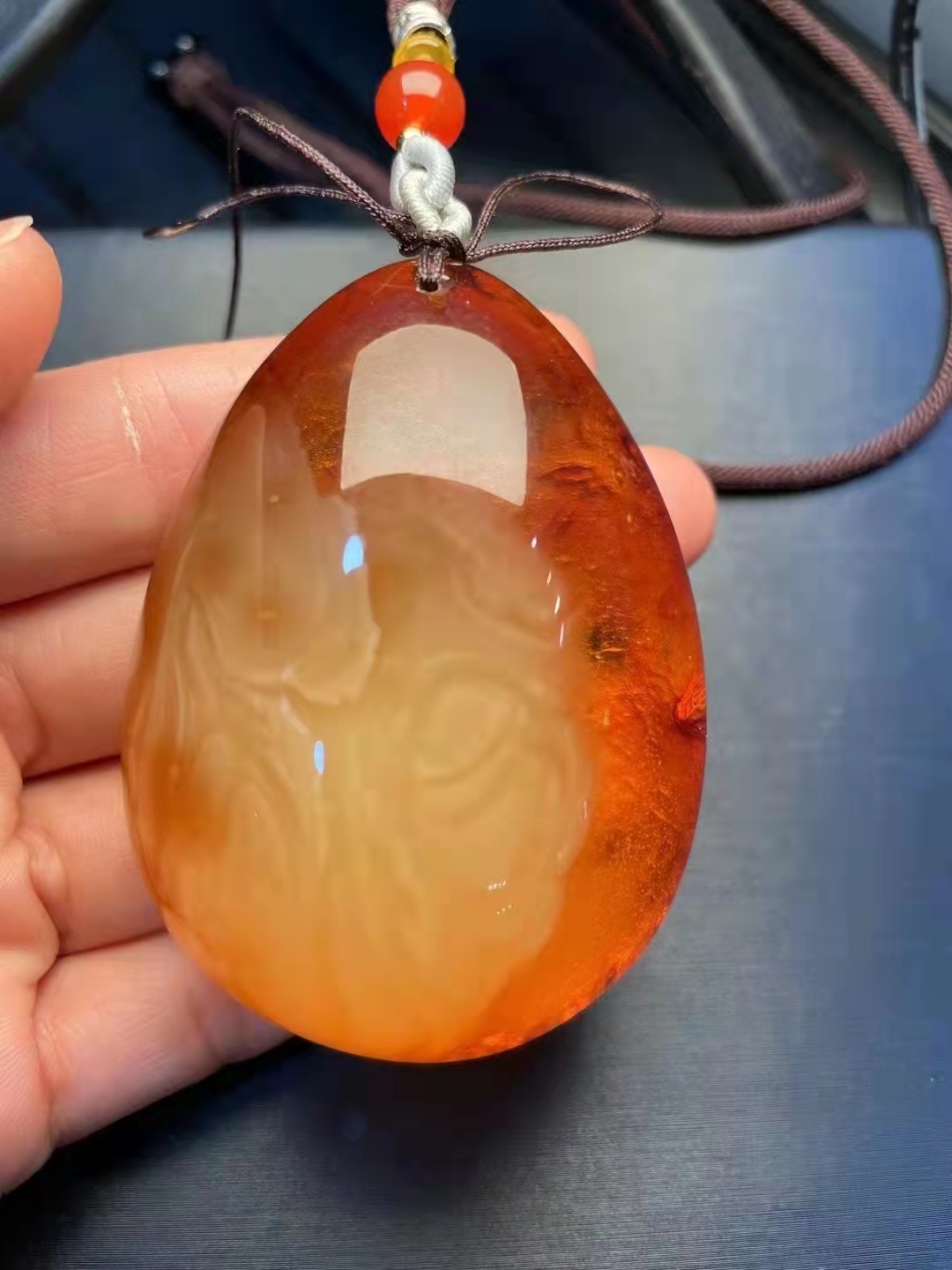 老蜜蜡|蜜蜡透明的好？还是不透明的好？黄的好？还是泛红的好 ？？？