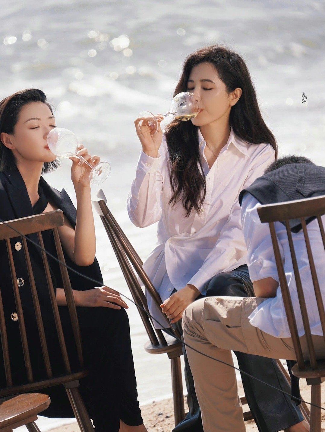 曾黎|岁月从不败美人！曾黎与倪妮同框好漂亮，与万茜同框很像姬圈大佬