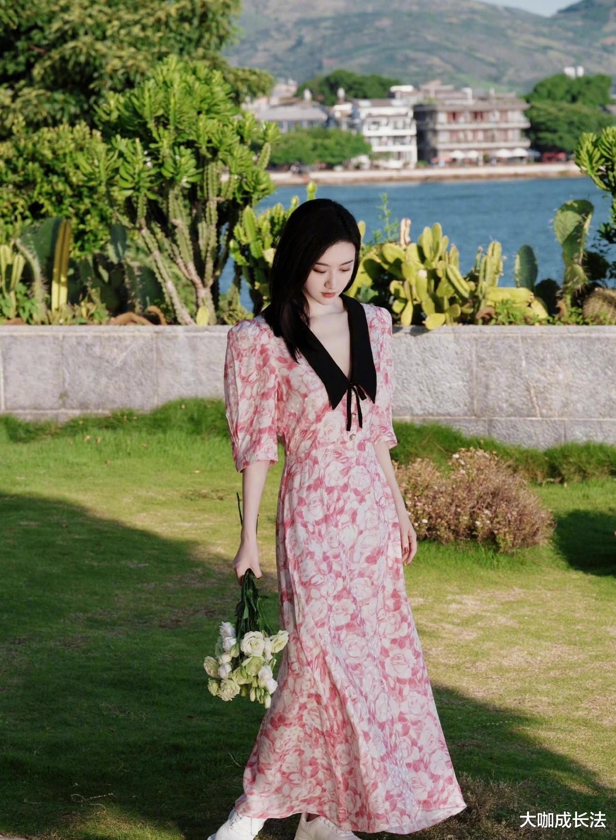 美甲 景甜晒照庆祝新合作，短发造型尽显精致五官，不愧是人间富贵花