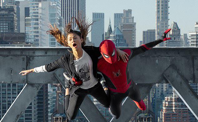 蜘蛛侠|蜘蛛侠也有健硕胸大肌!荷兰弟展示健身照让粉丝陷入疯狂