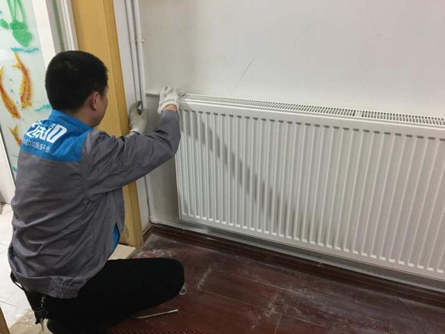 这个冬季生活要有温度，暖气片不热？按这4点去处理轻松解决