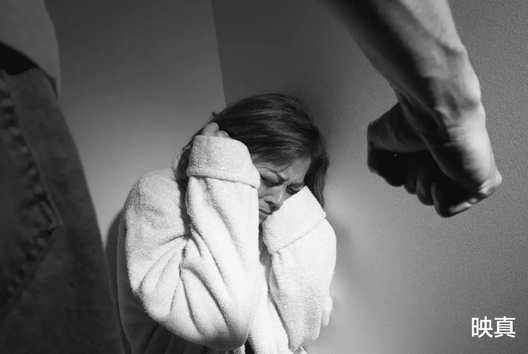 20年，汕头女子遭家暴起诉离婚未准，冷静期内刺死丈夫，法院咋判