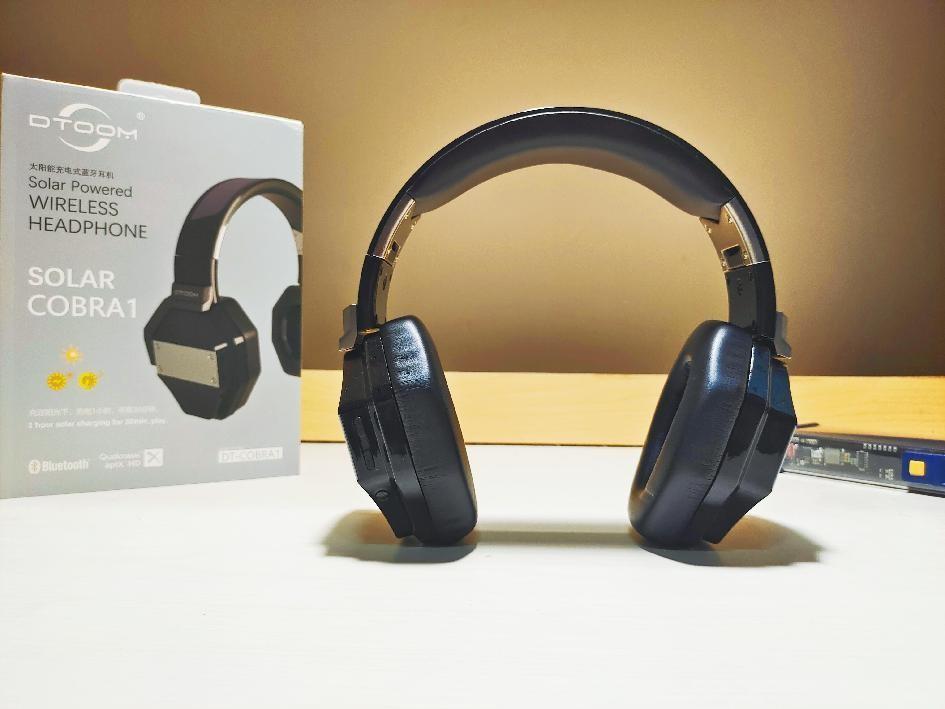 蓝牙耳机|蓝牙耳机也能太阳能充电？DT-COBRA1太阳能头戴耳机评测