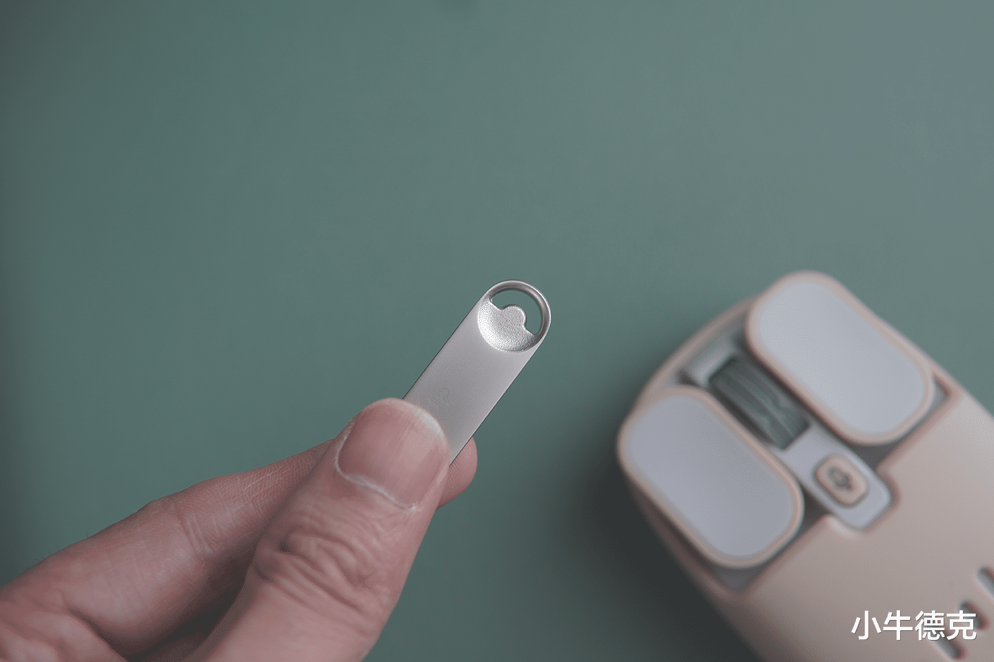 aigo|网盘大行其道，U盘已过时？六大场景告诉你千万别丢掉手中的U盘