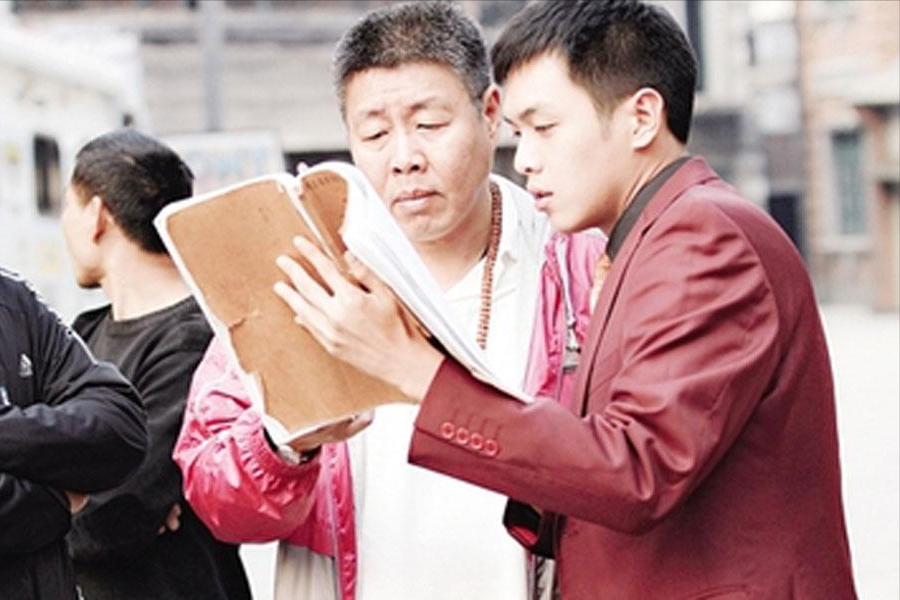 张若昀|演员张若昀近况引担忧，宛如纸片人，曾被要求赔违约金1点4亿元？