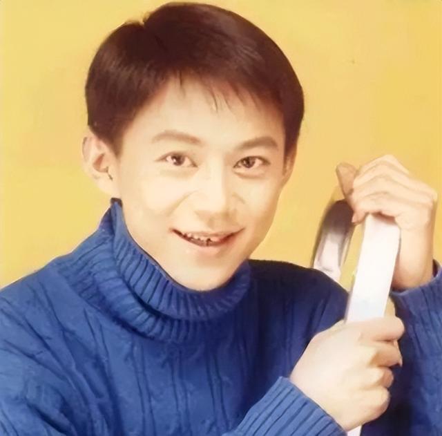 何炅|从万人捧到万人嫌，“完美老好人”何炅，怎么就走到了今天？