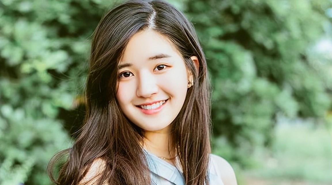 赵露思|“顶级绿茶”赵露思：碰瓷赵丽颖，拉踩肖战、宋茜，她被骂亏吗？