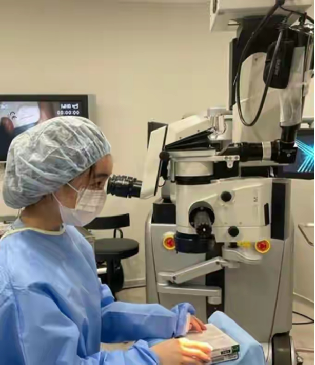 香港小姐|25岁港姐宣布当医生!家庭富裕有高学历,网友劝其不要入娱乐圈