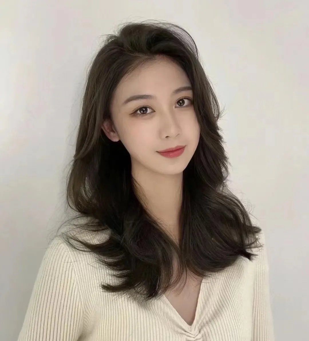 发型 女发这样剪，不管长和短，全都很女神