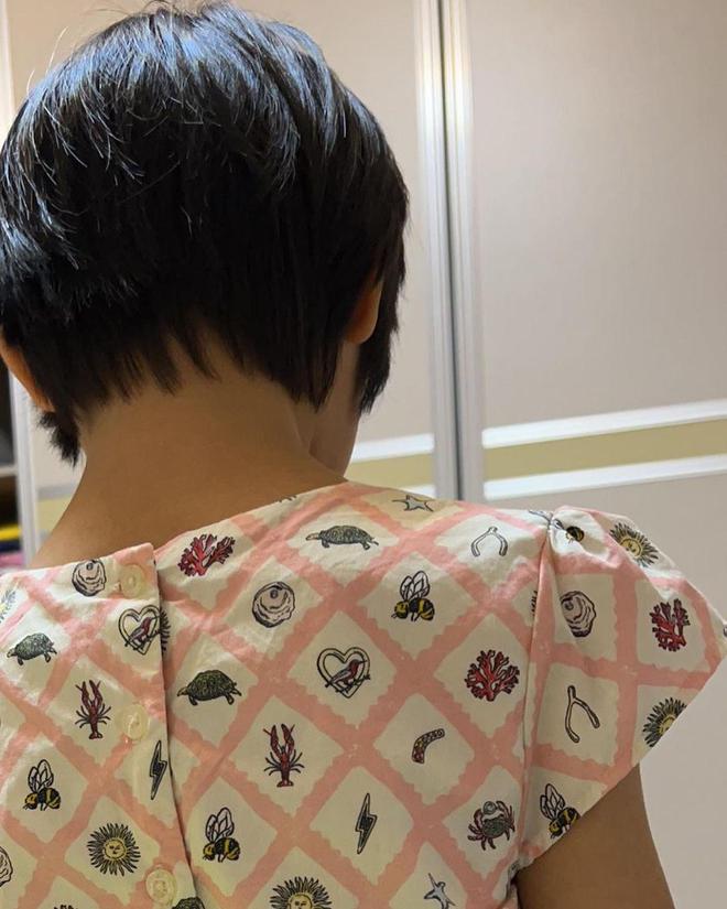 汤唯|汤唯晒6岁女儿偷糖果照 小脚丫微微掂起超可爱