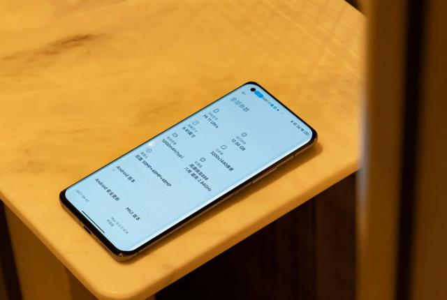 小米11Ultra下跌2000退场,120倍变焦+IP68机防水,等等党赢了