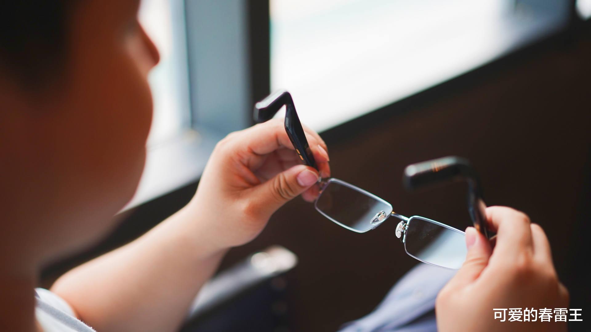 短视频|媲美骨传导耳机,声阔智能眼镜的全新体验