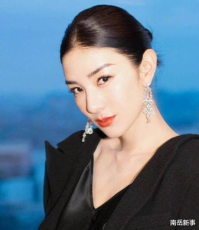 张天爱|张天爱的骷髅架,黄奕的僵尸脸,娱乐圈的“病态审美”停止吧