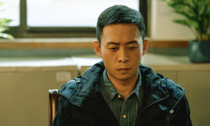 张杰|压6年开播，这部反腐剧男二被AI换脸，网友呼吁“青簪行”要参考