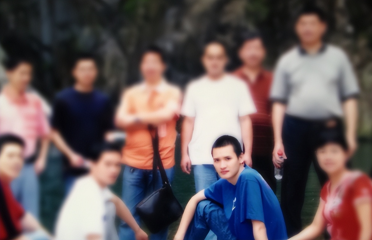 “最帅和尚”金汉杰,辞掉公务员出家,被女富豪用400万豪车求婚