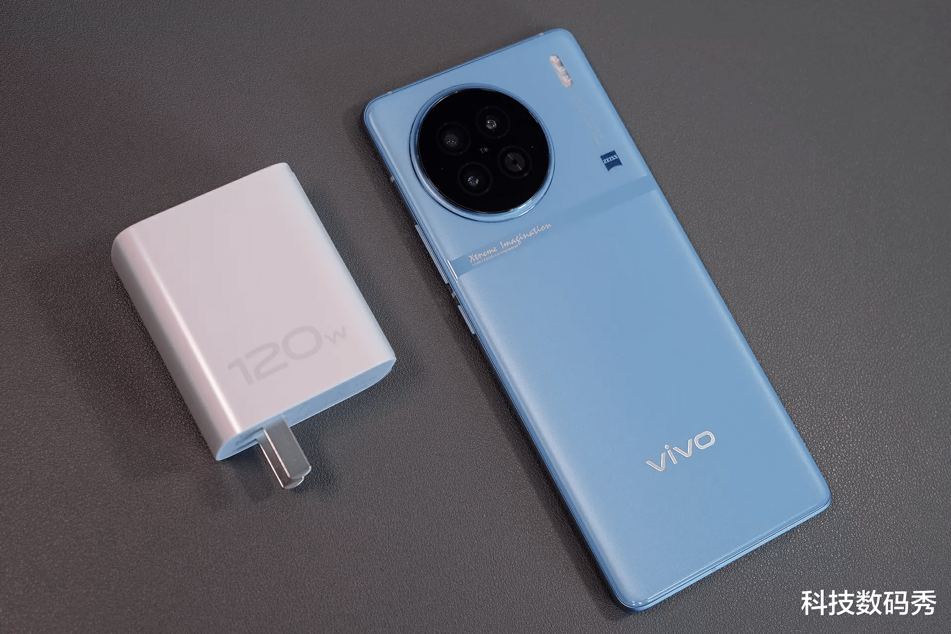 相隔半年,vivo X90比上一代X80升级了哪些功能?相同价格买哪个?