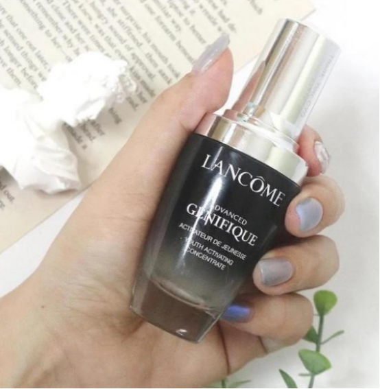 补水 这些品牌精华液补水美白抗氧化、高效抗衰老,由内而外充分净澈肌