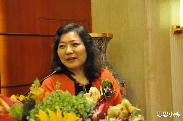 吴亚军|中国女富豪吴亚军：每月收租2亿，离婚分前夫200亿，给女儿500亿