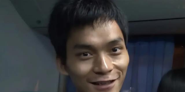 奖学金|34岁的唐尚珺连续15年复读，参加高考，被外界质疑炒作，捞奖学金