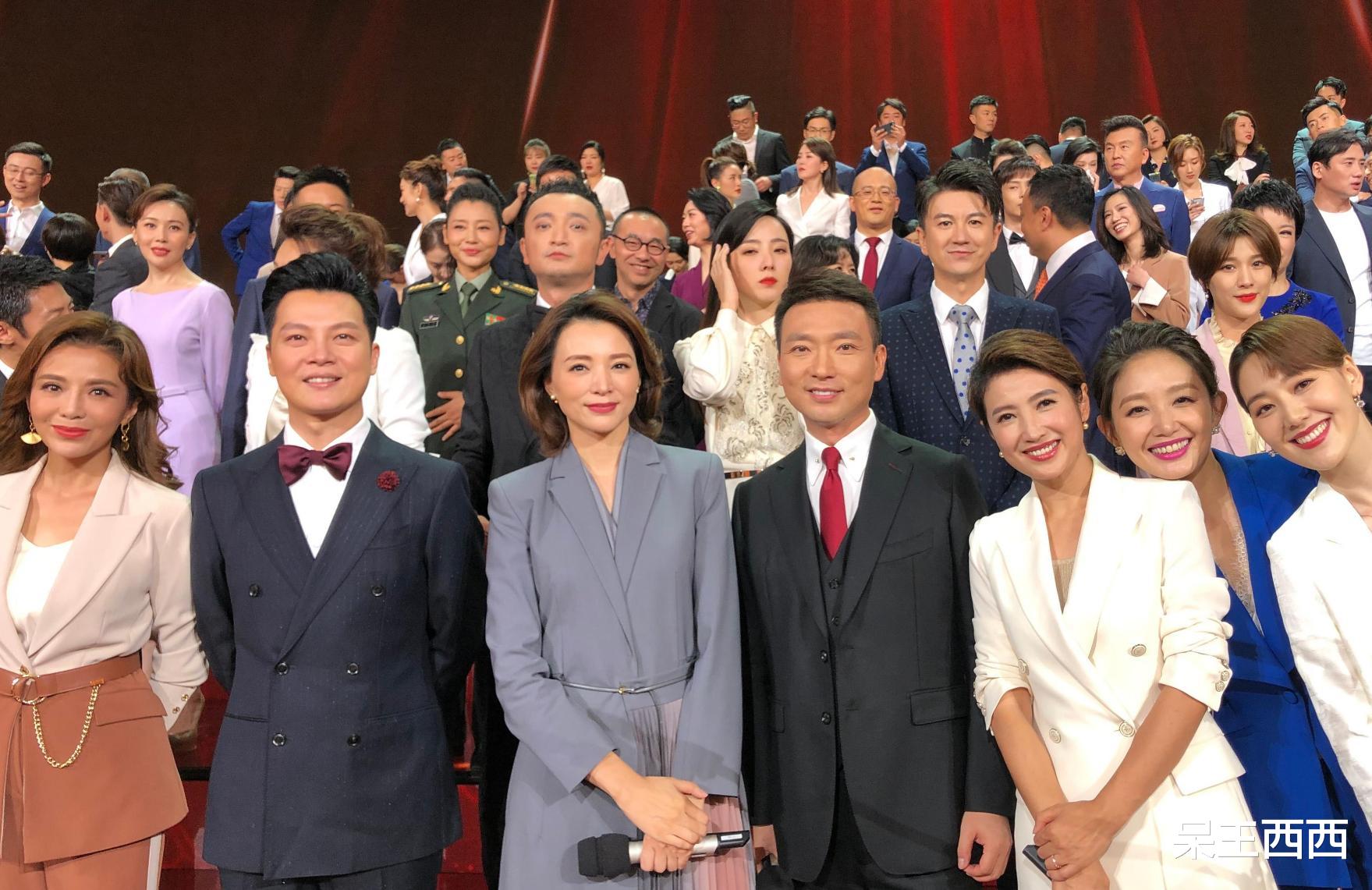 主持人|央视十佳主持人名单完成调整,康辉担任门面,董卿遗憾落选