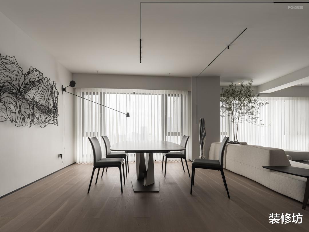 四居变开阔两居室，这样的空间改造，经典而精致