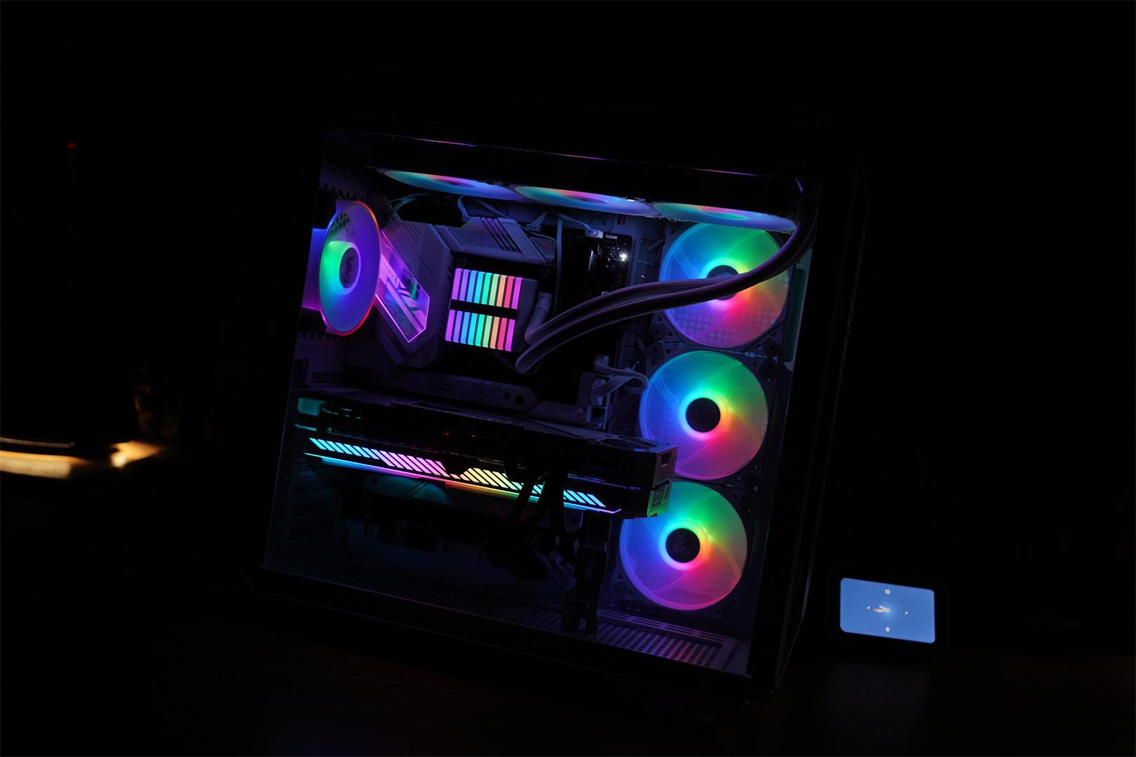 软件|白色“海景别墅”重要一环，有颜值有性能，ROG RTX3080值得拥有