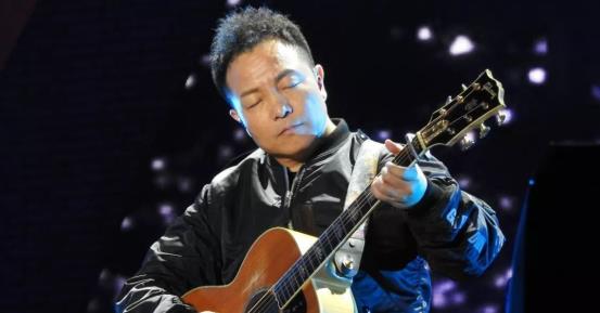 喧闹城市中的隐者，低调的音乐巨星许巍