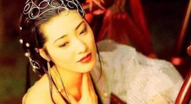 杨思敏|她凭“潘金莲”这一角色走红,28岁住千万豪宅,现状怎样?