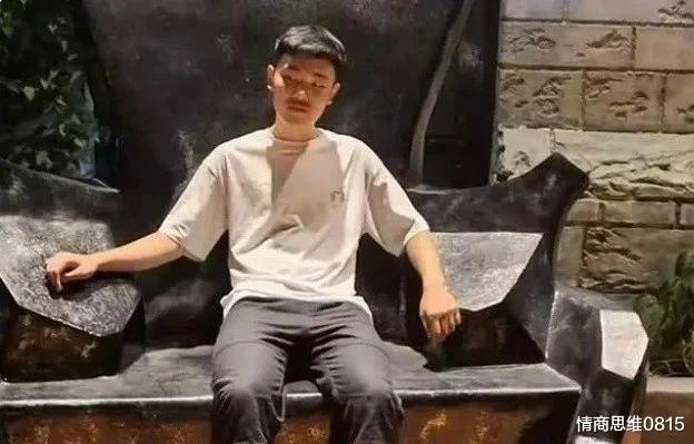 致远中学后山真有带血被褥么?废弃地下室, 柜里发现没吃完面条,如实锤,胡鑫宇事件或迎来重大转机