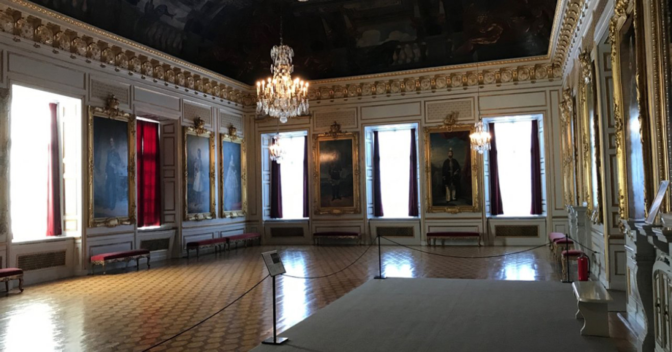 红花岗|欧洲宫殿最美丽代表之一卓宁霍姆宫