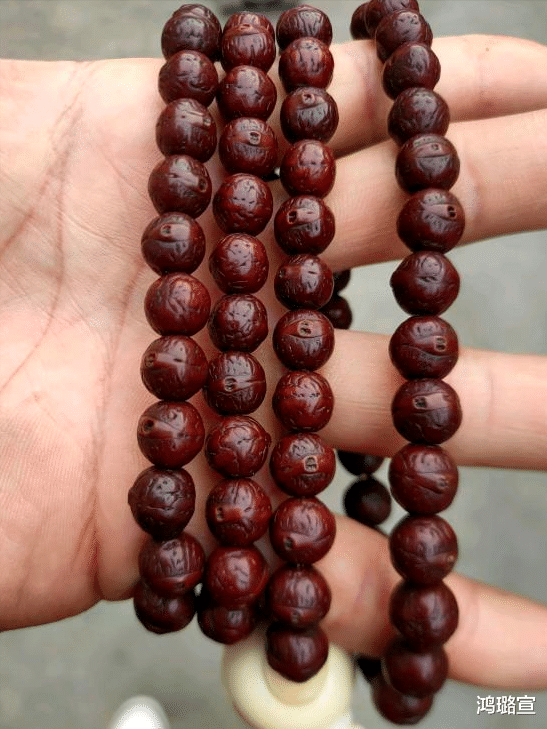 文玩|文玩手串沾水怎么办？各种品类的文玩要正确处理！