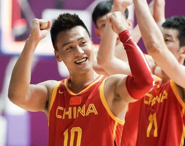 广东男篮|周琦去向敲定！广东宏远王牌主动降薪，两大顶薪合同拨云见日
