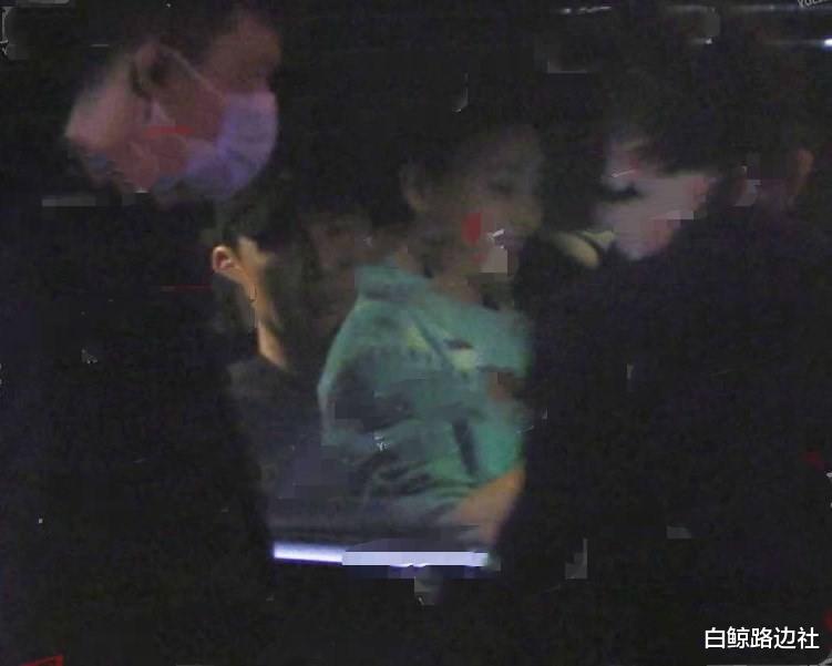 秋瓷炫|于晓光深夜给秋瓷炫做面！女方狂吃汤都喝光，哽咽称人生幸福就好