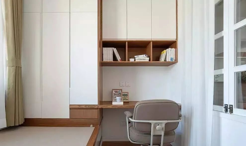 参观同事新房,一进门就被迷住,头一次见洗衣机放餐厅,晒晒