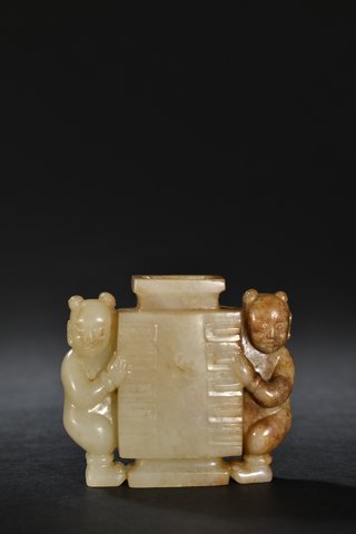 和田玉籽料|清代 和田玉籽料童子抱瓶摆件