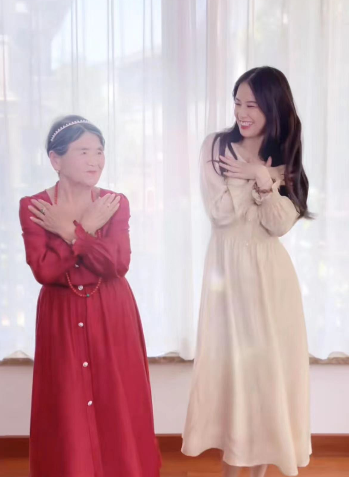 杨子|黄圣依杨子再被传离婚！男方妈过年绝口不提儿媳，一家人久未同框