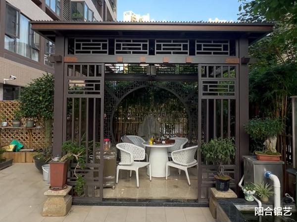 做花园凉亭不用到处找，新中式凉亭就能满足你的需求！