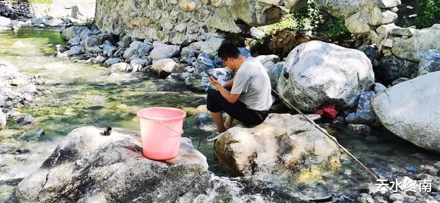 |避暑不要去葛牌镇了，来西采峪打卡网红山洞，这里既凉快又能戏水