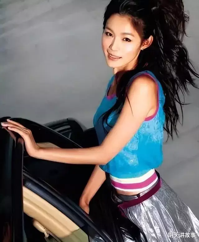 于娜|于娜，被海岩选中的那一刻起，人生就进入了一个错误的赛道