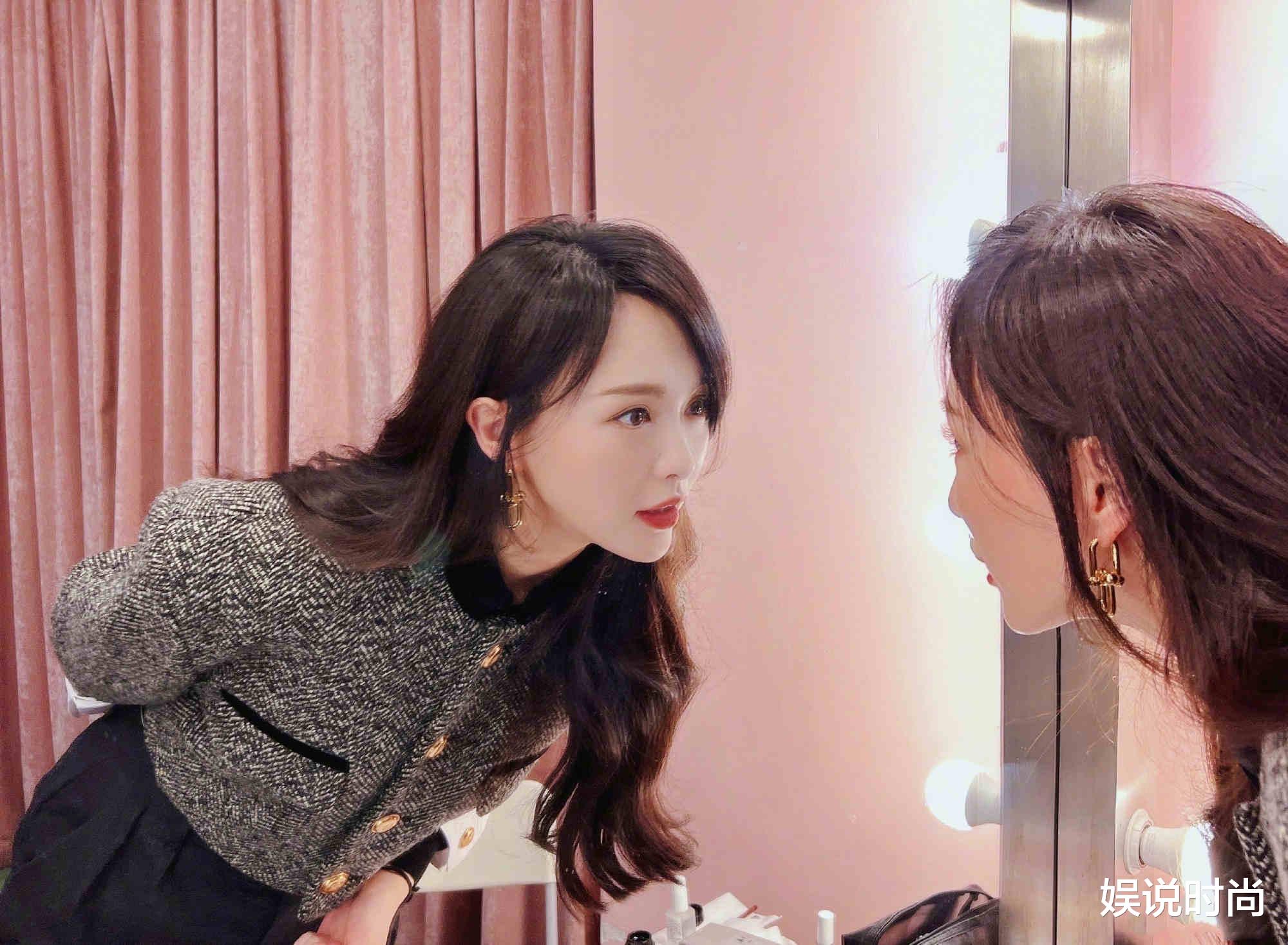 唐嫣|唐嫣和白鹿撞衫！一个少女感十足，一个甜美精致，结果你想不到