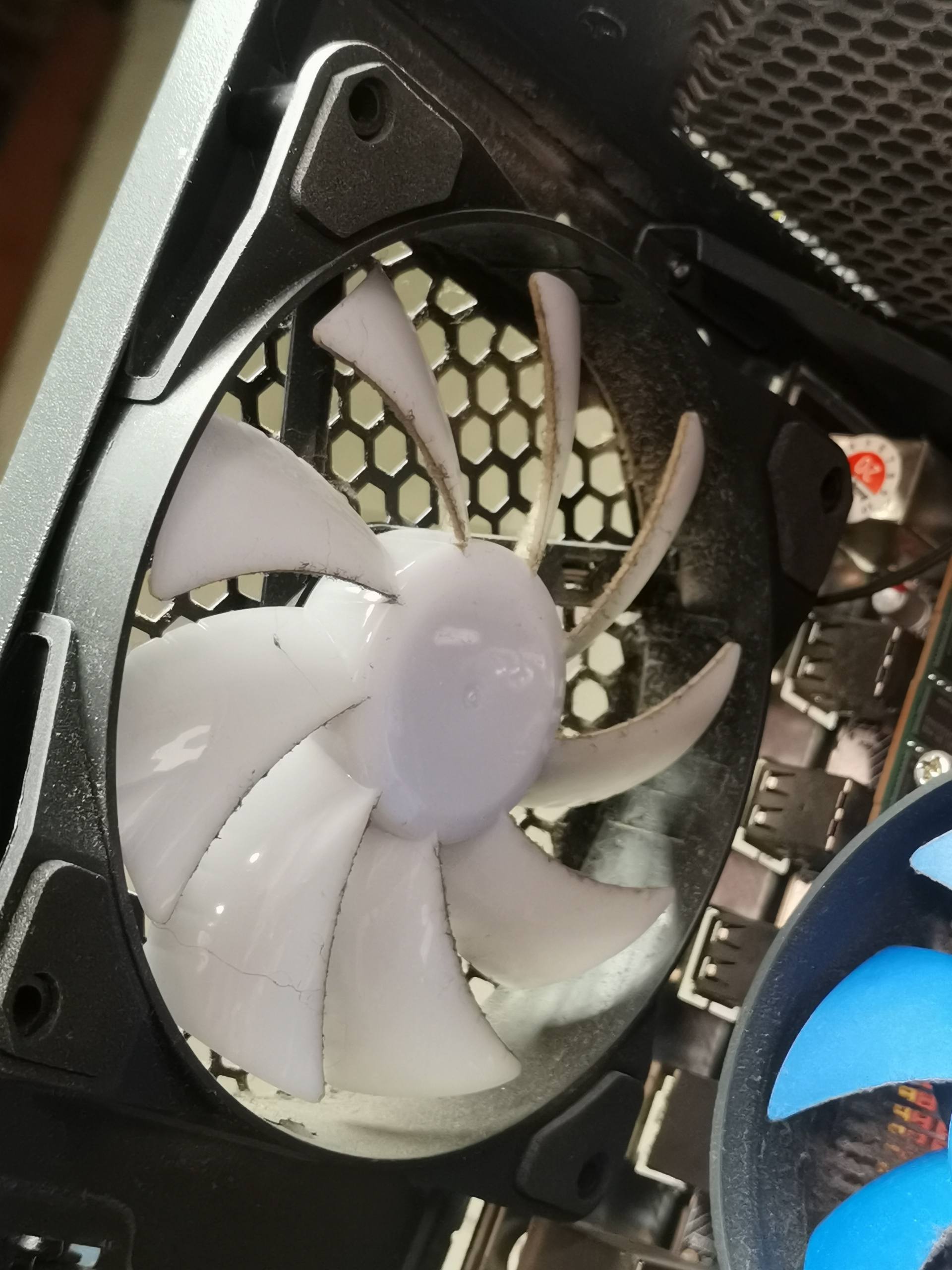 洋垃圾|高价买来的组装机竟是洋垃圾,小白装机踩坑实例