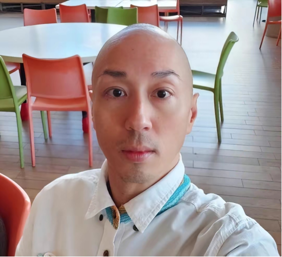 戴耀明|“御用傻仔”戴耀明即将结婚，年龄太大不敢生小孩，不生又怕绝后