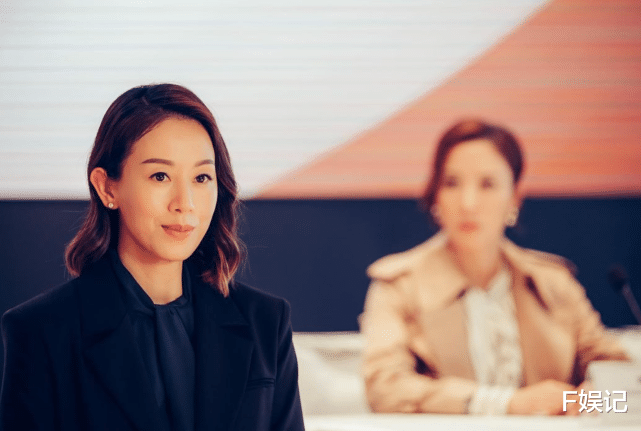 梁靖琪|下月将迎来小儿子出生！梁靖琪晒老公和儿子在家玩耍的温馨互动