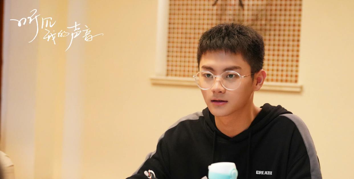 听见我的声音|《听见我的声音》七对CP，只有三对相互喜欢，其他都是绕着圈单恋