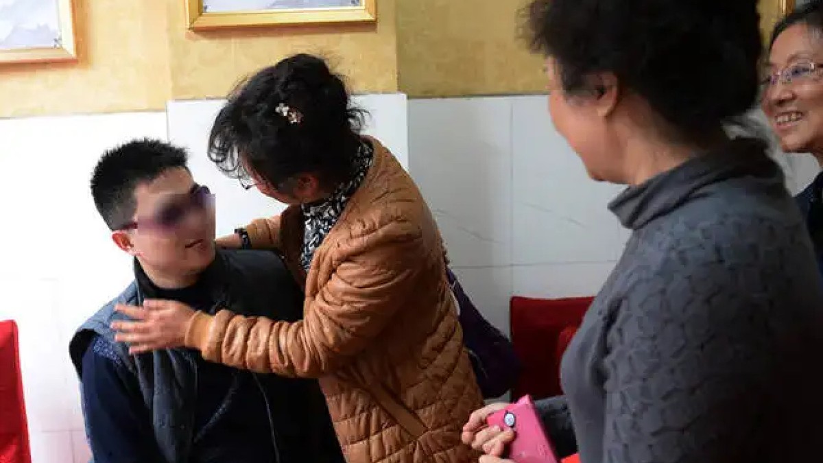 91年贵州小男孩被拐,父亲抑郁自杀,母亲25年后才知,儿子是好友